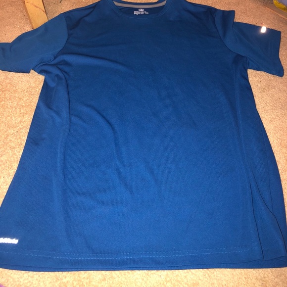 Blue tshirt - Picture 1 of 2